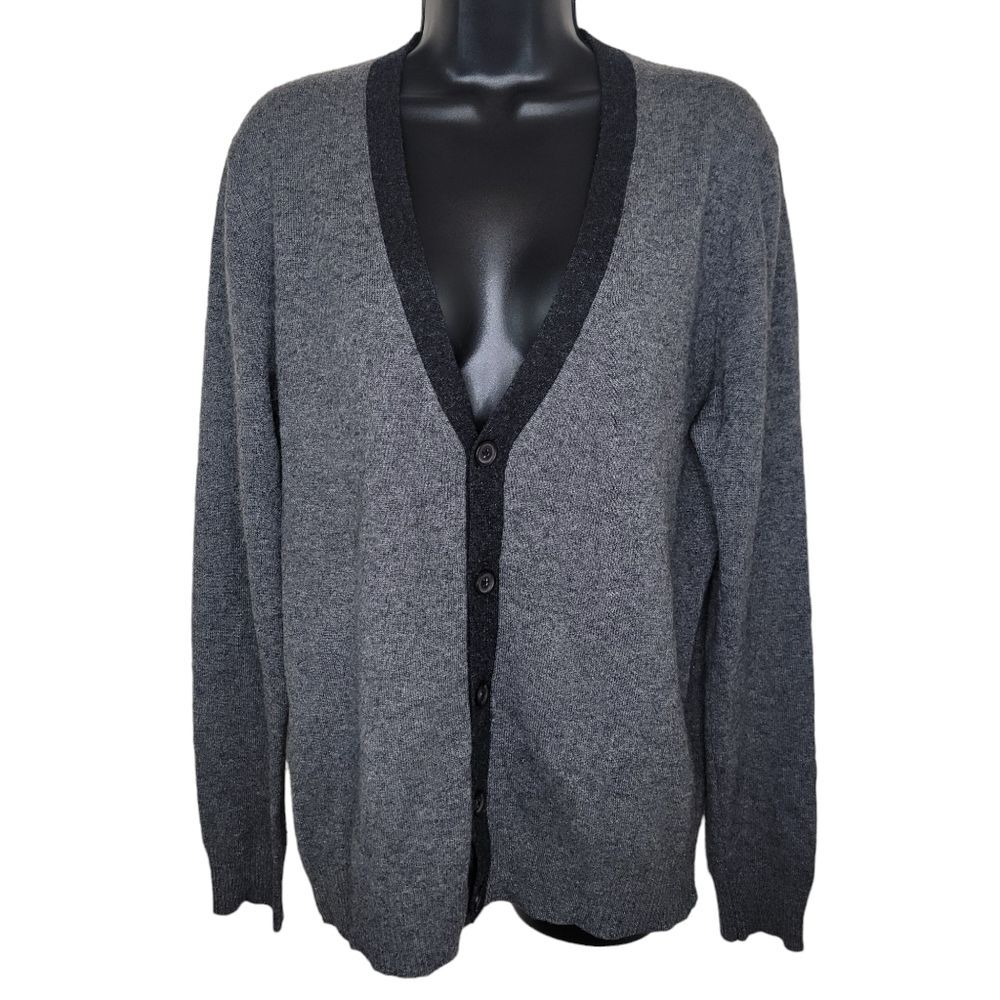 Neiman Marcus Boyfriend Cahmere cardigan sweater size Medium